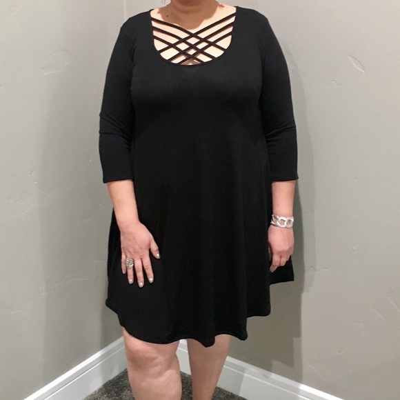 Plus Size Casual Fall Black Dress. - Picture 3 of 8